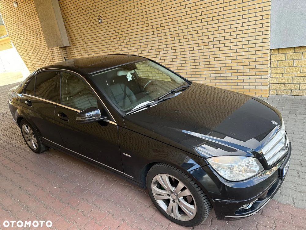 Mercedes-Benz Klasa C 180 CGI Automatik BlueEFFICIENCY Avantgarde - 1
