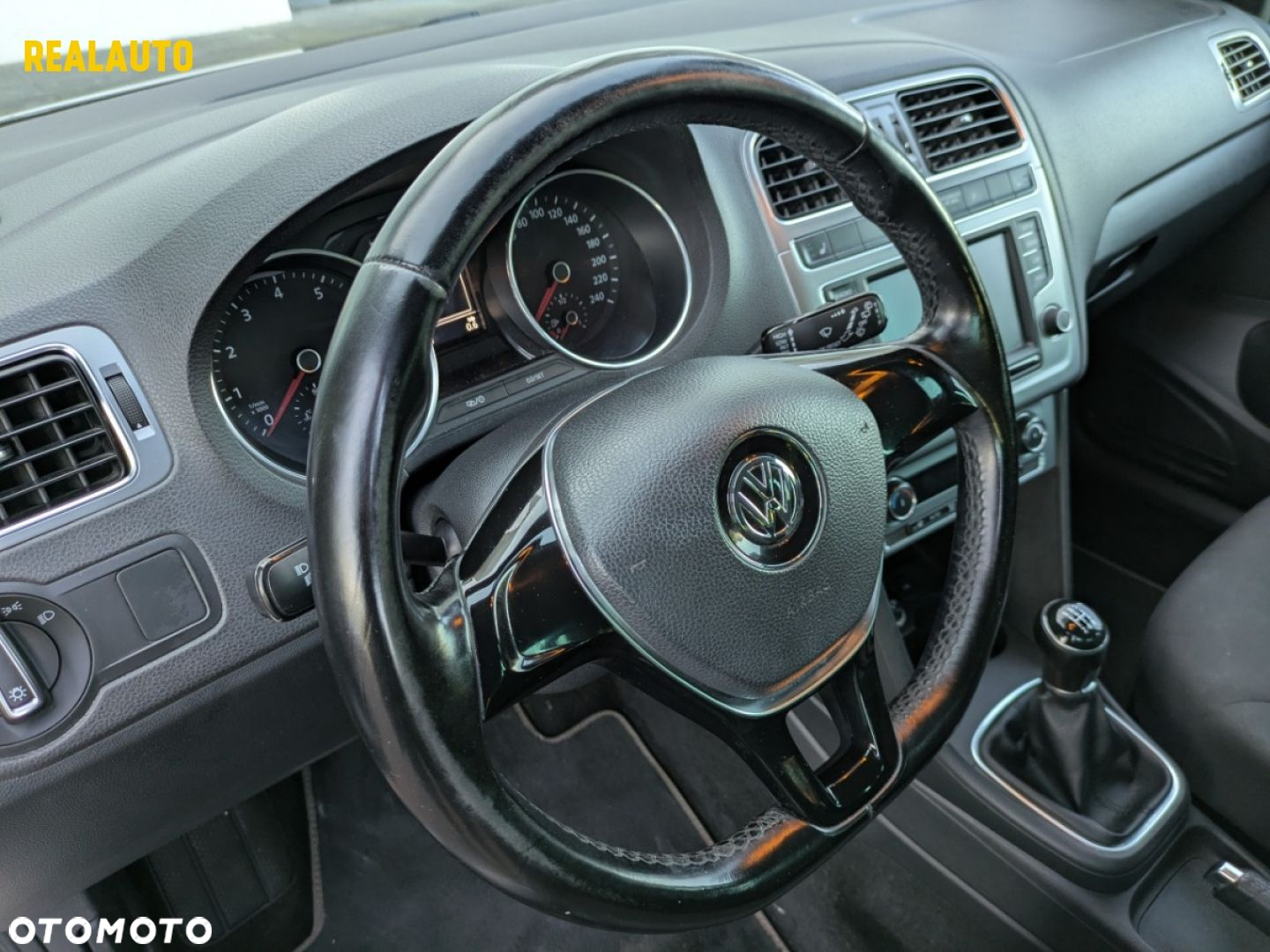 Volkswagen Polo - 16
