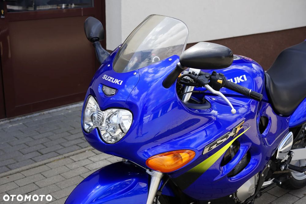 Suzuki GSX - 30
