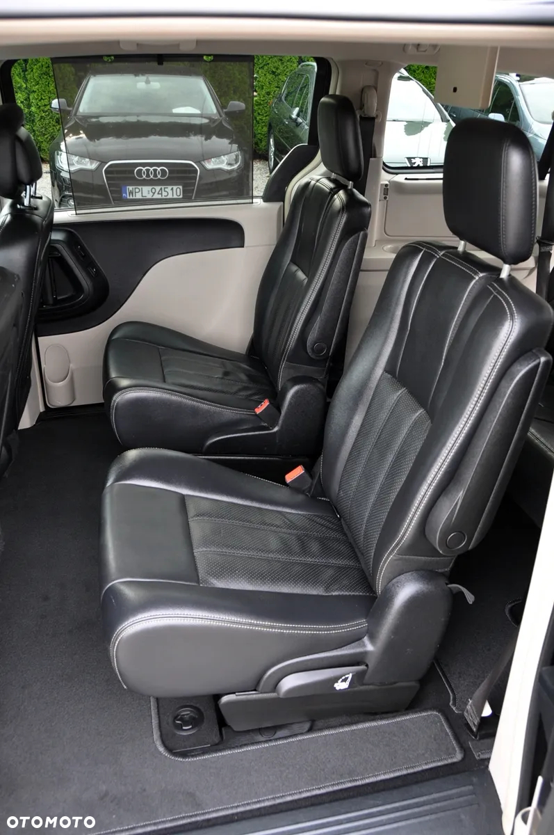 Lancia Voyager 3.6 V6 VVT 24v Platinum - 12