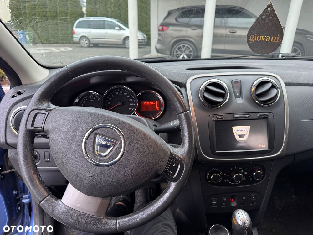 Dacia Logan 0.9 TCe SL Celebration S&S EU6 - 9