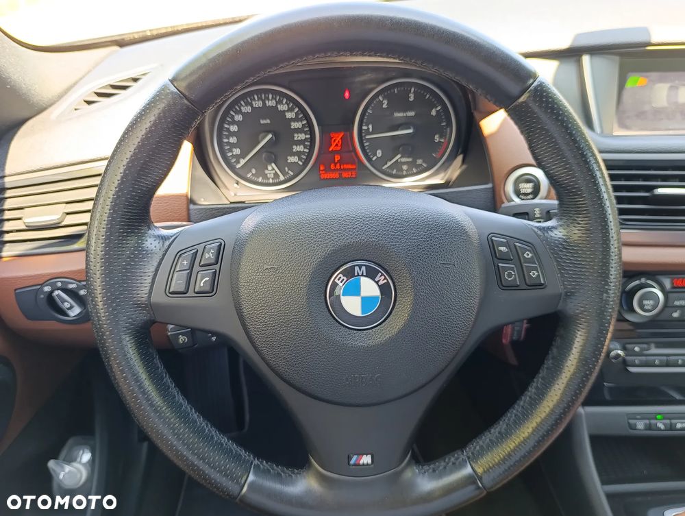 BMW X1 sDrive18d Sport Line - 11
