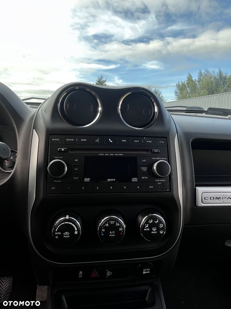 Jeep Compass - 10