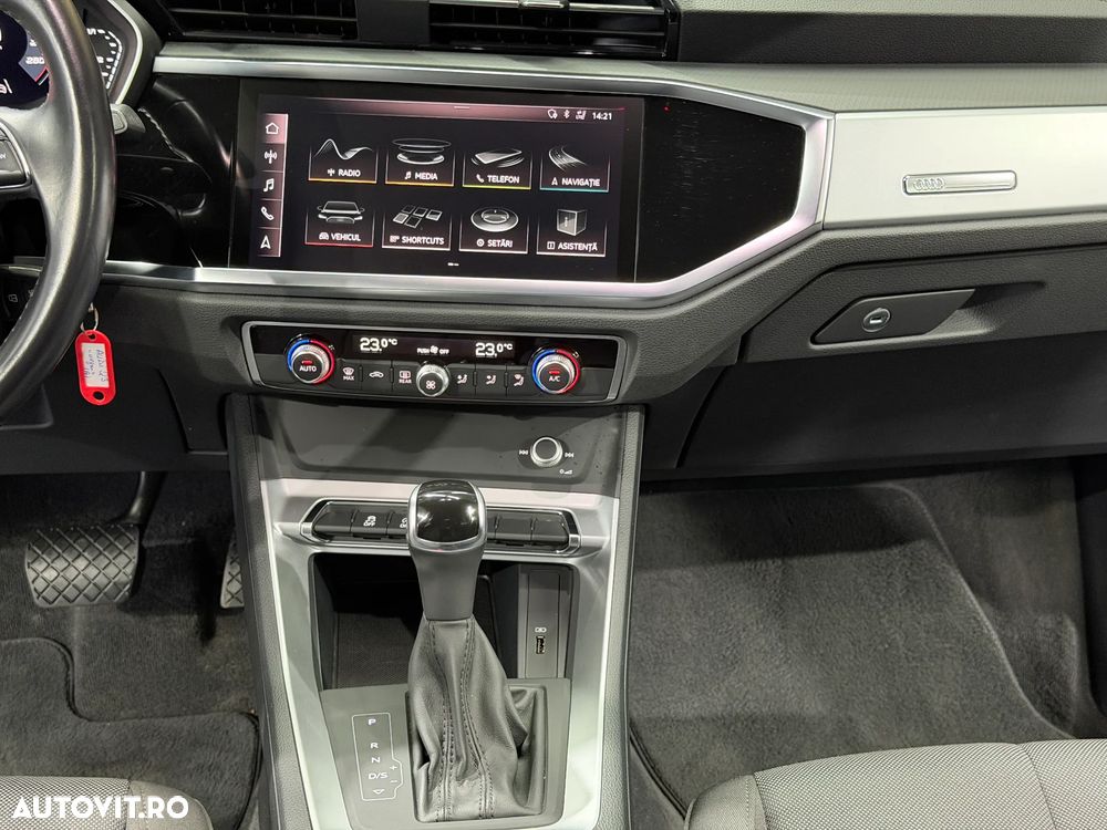 Audi Q3 35 TFSI S tronic - 8