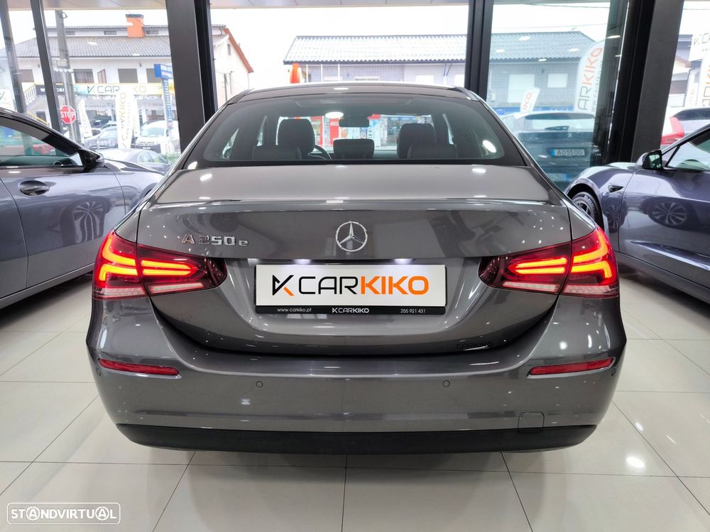 Mercedes-Benz A 250 Limousine e Progressive - 4
