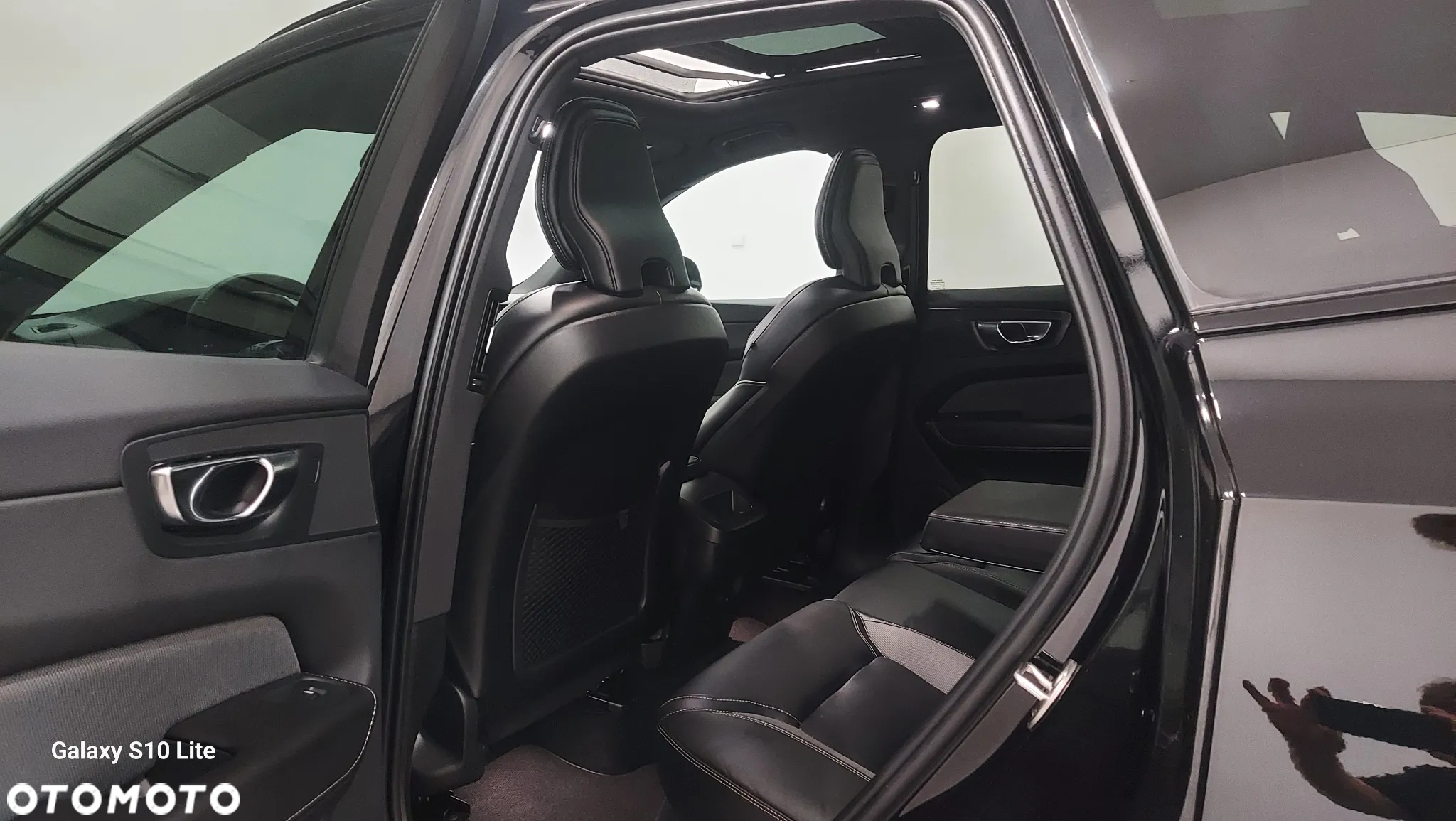 Volvo XC 60 B4 D Plus Dark - 6