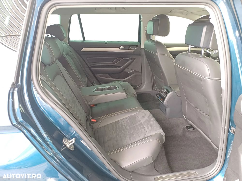 Volkswagen Passat 2.0 TDI SCR DSG Elegance - 37