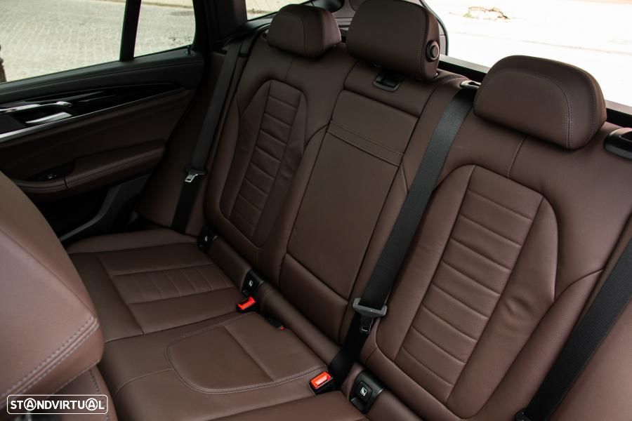 BMW iX3 M Sport Impressive - 25