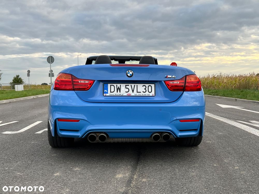 BMW M4 Cabrio DKG - 11