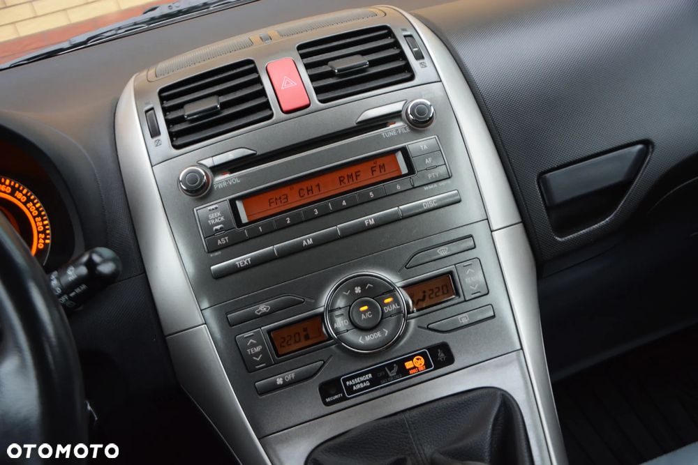 Toyota Auris 1.4 VVT-i - 8