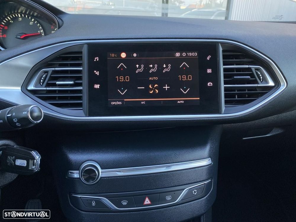 Peugeot 308 SW 1.5 BlueHDi Style - 24