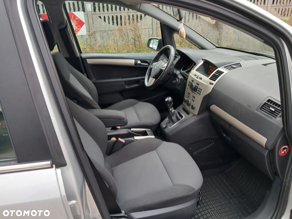 Opel Zafira - 14