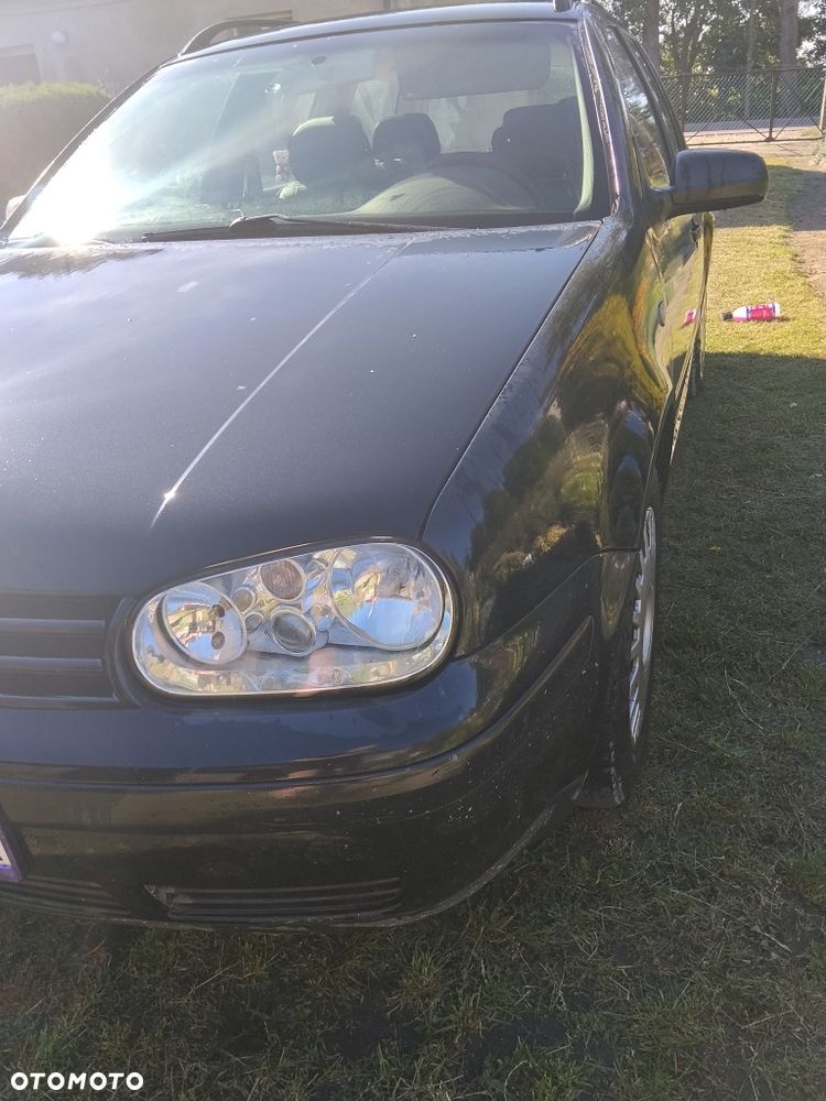 Volkswagen Golf - 2