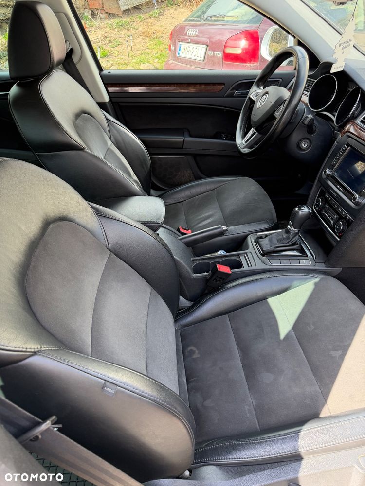 Skoda Superb 2.0 TDI Elegance DSG - 25