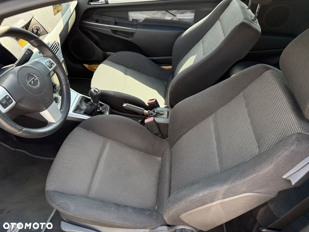 Opel Astra 1.9 CDTI Cosmo - 9