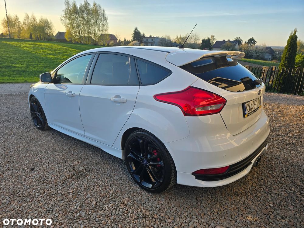 Ford Focus 2.0 EcoBoost ST mit Leder-Exclusiv-Paket - 6