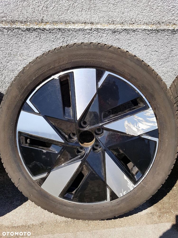 VOLVO C40 EC40 EX40 XC40 FELGA ALUFELGA 7,5J 19" 5x108 ORYGINAŁ - 2