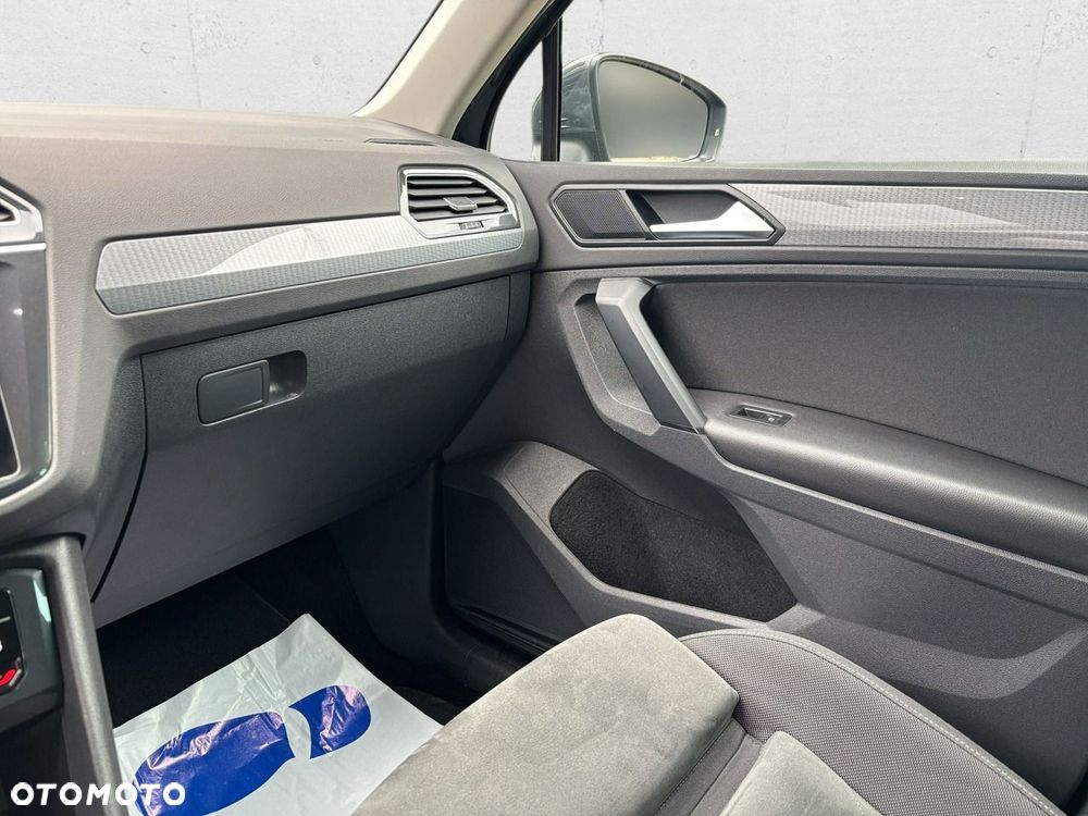 Volkswagen Tiguan - 18
