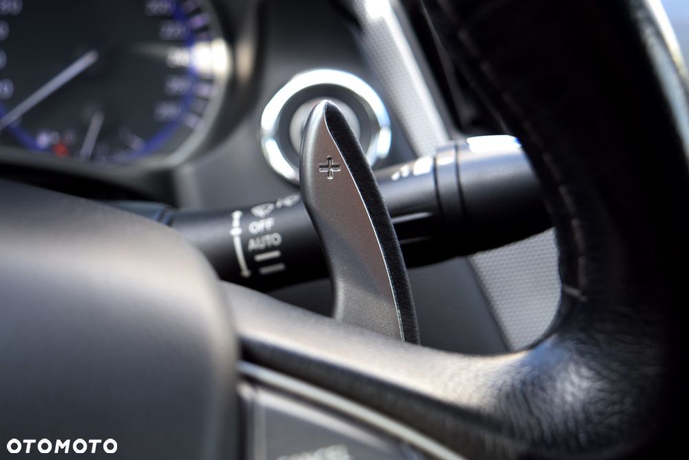 Infiniti Q50 2.0t Sport Sound Studio by Bose - 20