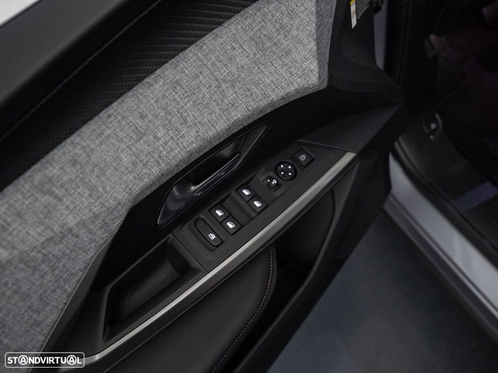 Peugeot E-3008 73 kWh Allure - 18
