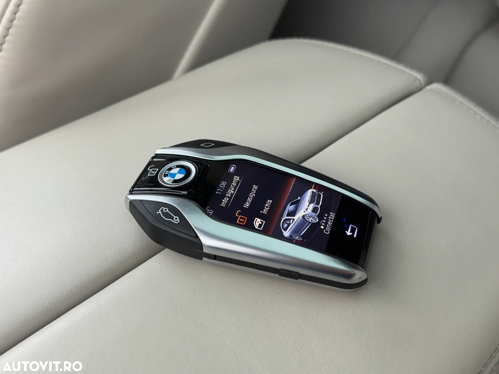 BMW Seria 7 750i xDrive - 24