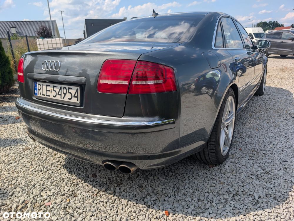 Audi S8 - 28