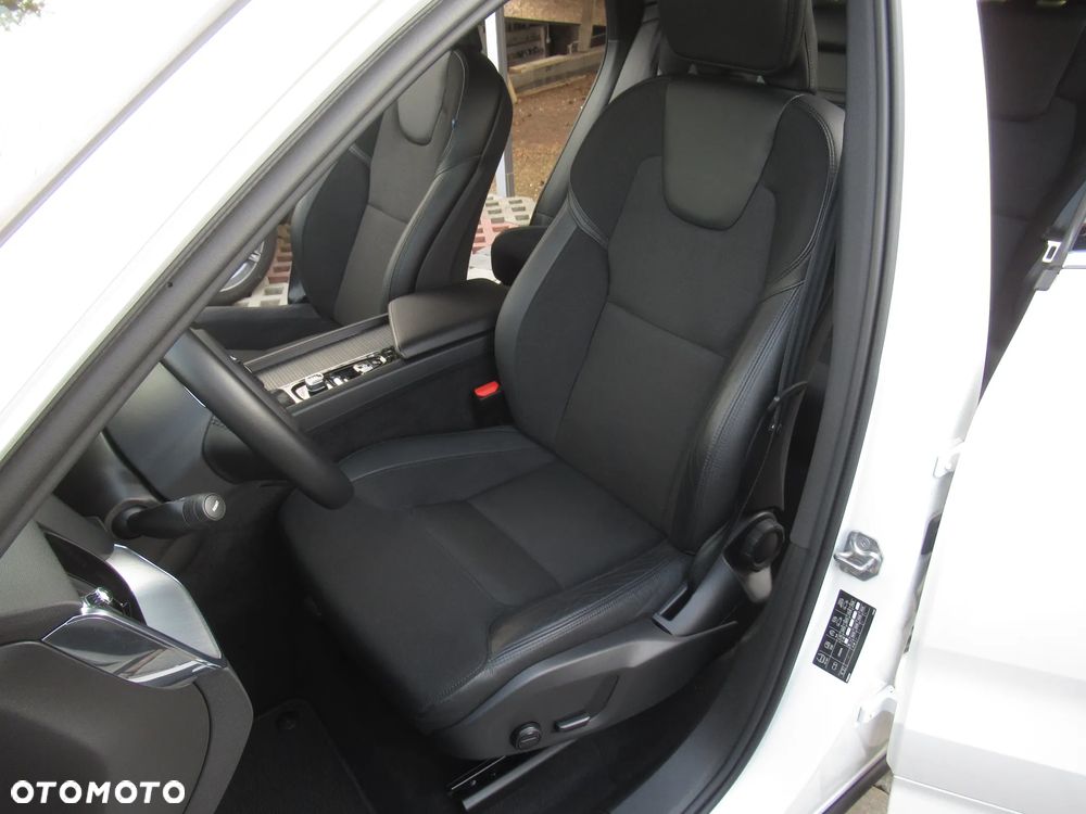 Volvo XC 60 T4 Momentum Pro - 5