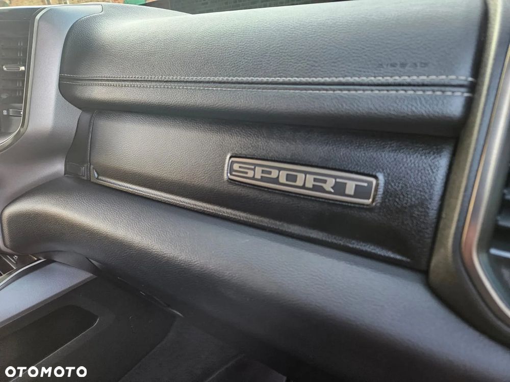 RAM 1500 Crew Cab Sport - 37