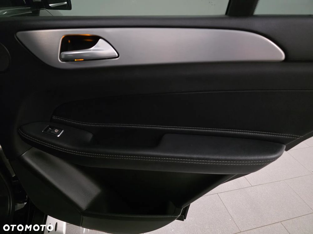 Mercedes-Benz GLE 250 d 4Matic 9G-TRONIC AMG Line - 19
