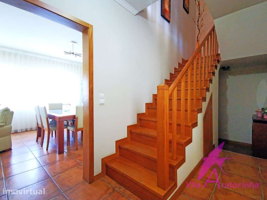 Moradia Geminada T3 em Alvarães - Conforto, Luminosidade e Excelent... - Grande imagem: 5/43