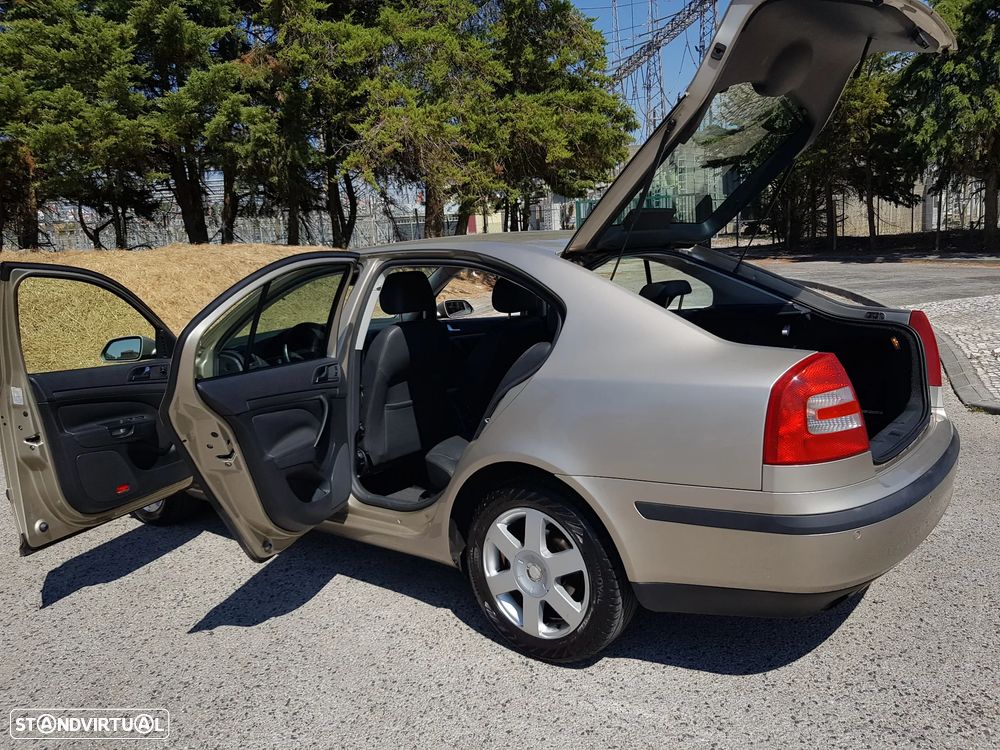 Skoda Octavia 1.6 Elegance - 51