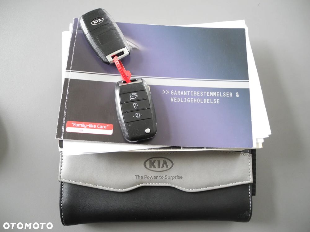 Kia Ceed 1.6 CRDi 136 ISG GT Line - 24