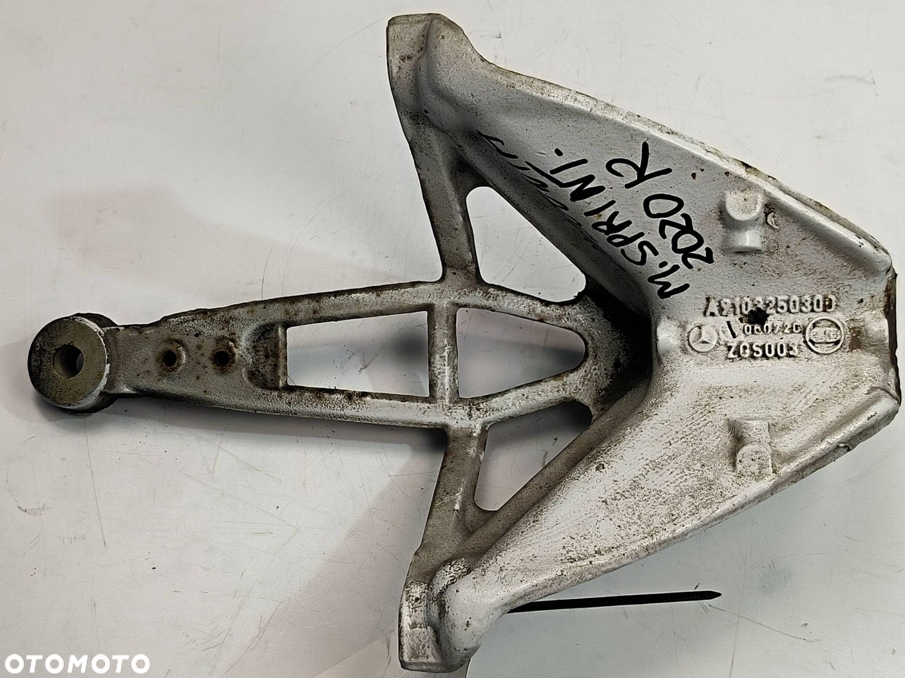 MOCOWANIE MERCDES-BENZ SPRINTER 907 A9103250300 - 2
