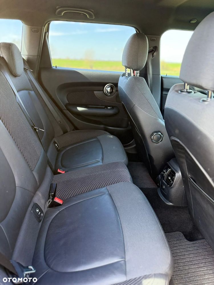 MINI Clubman One D - 17