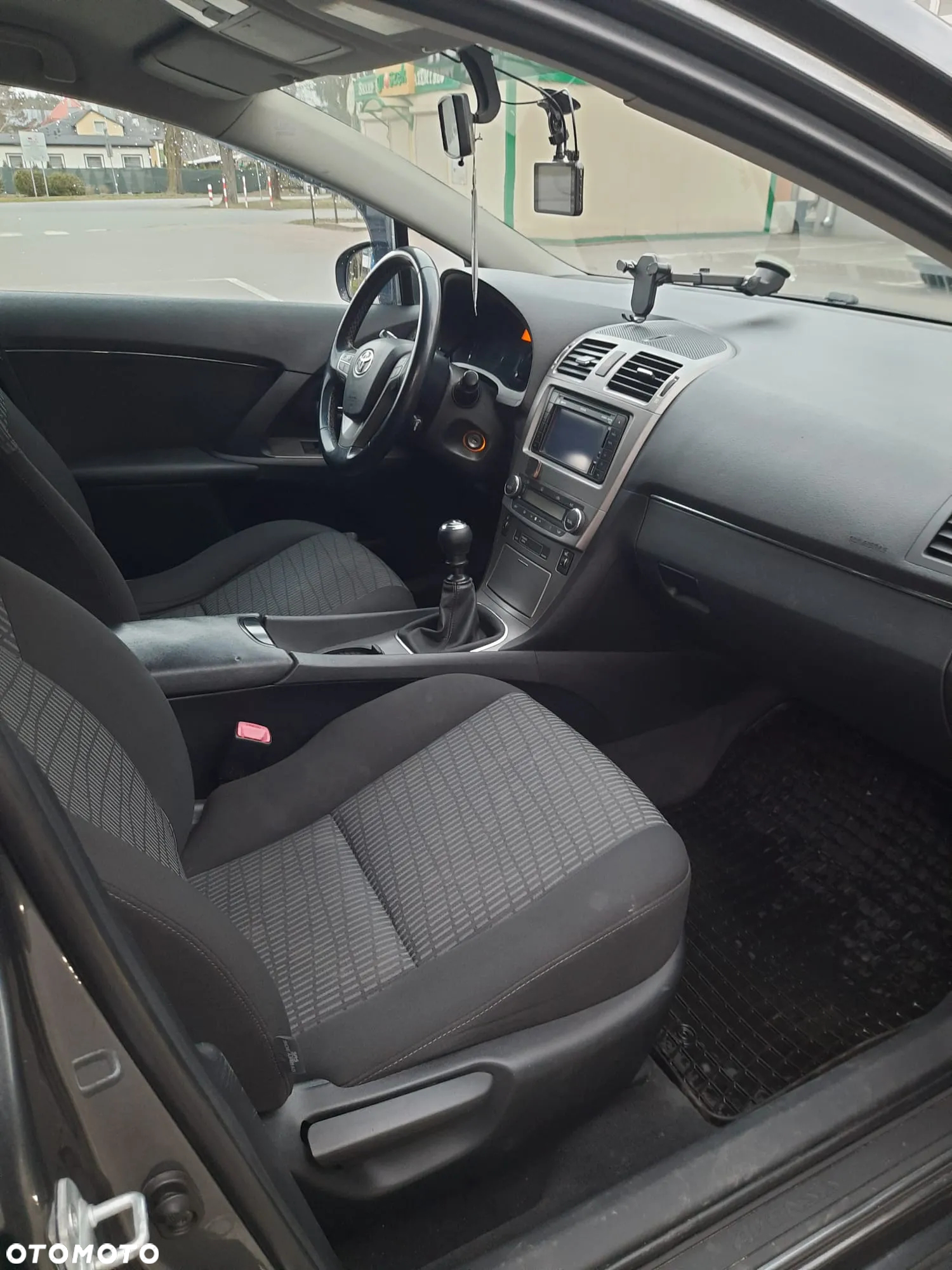Toyota Avensis 2.0 D-4D Sol - 9