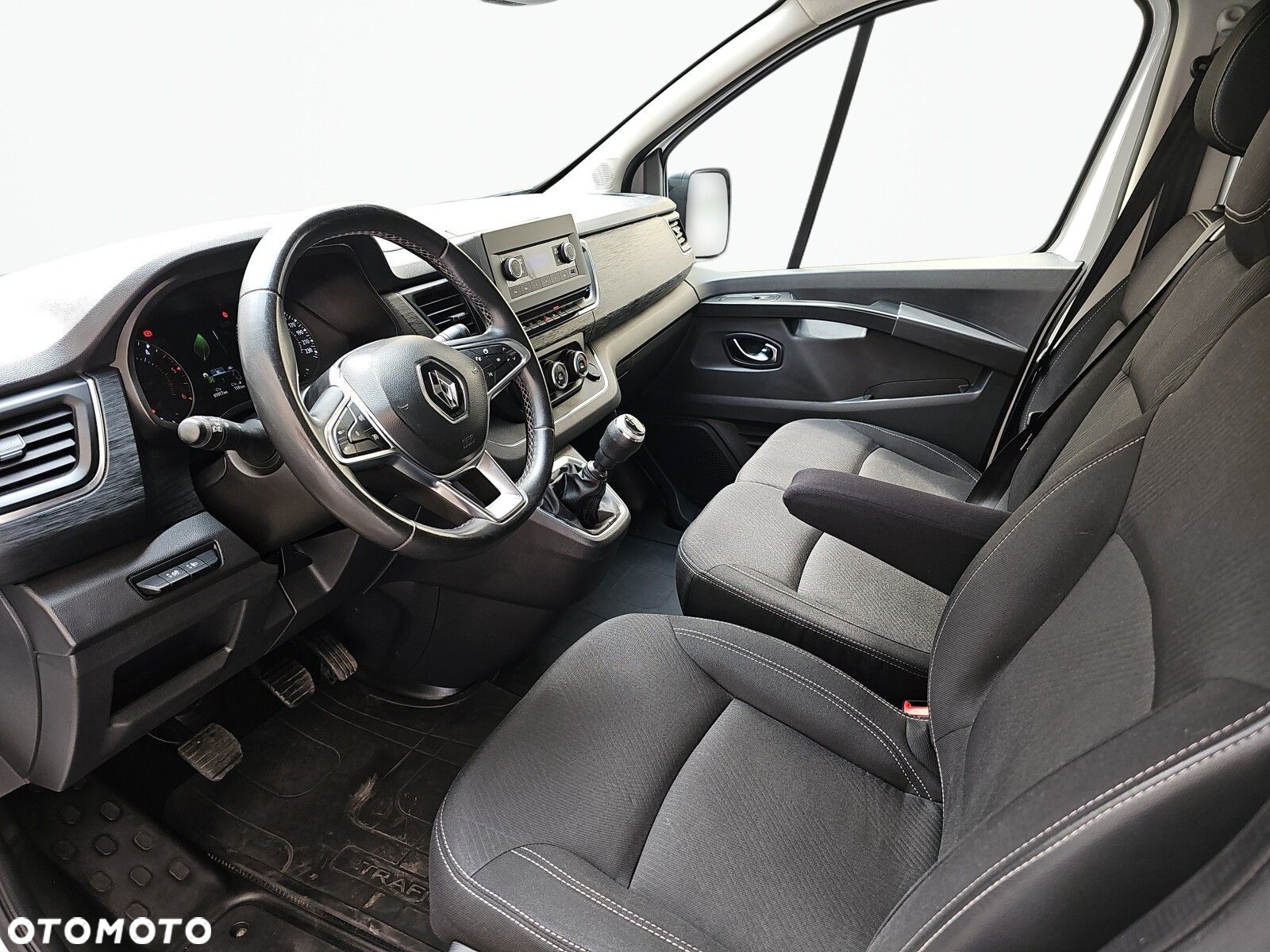 Renault Trafic - 12