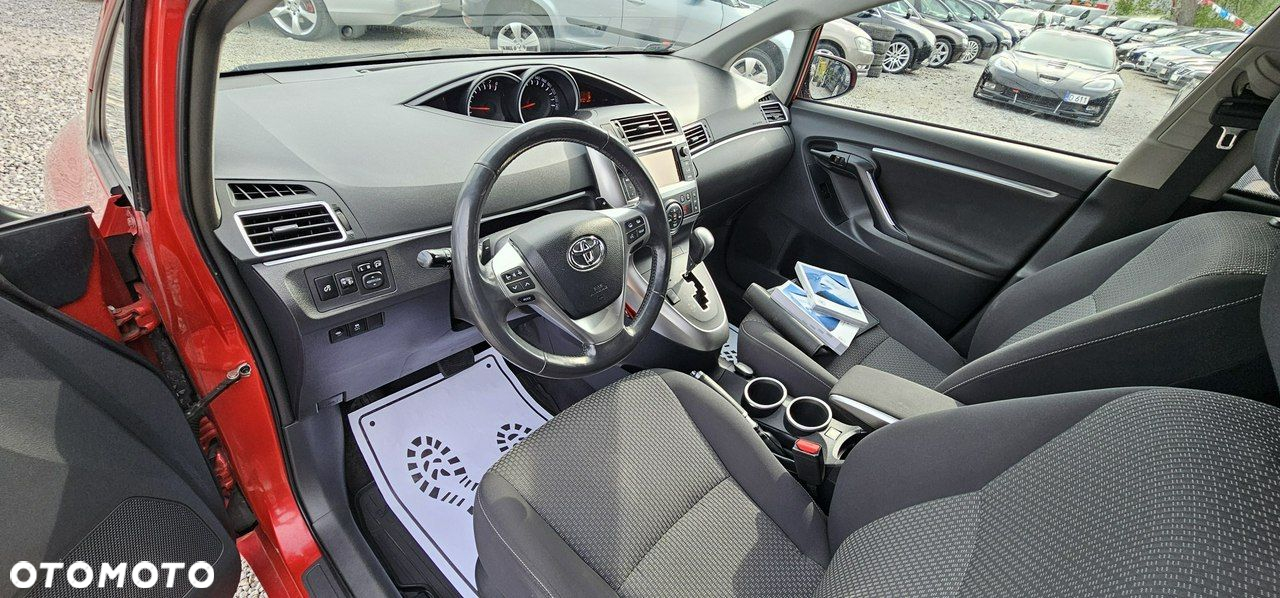 Toyota Verso - 40