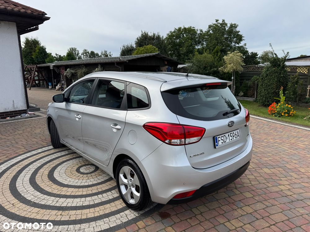 Kia Carens - 3