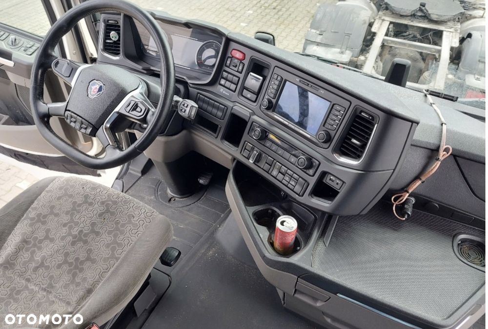 Scania S450 RETARDER / LED / NAWIGACJA / WIRTUALNE ZEGARY / 2 ZBIORNIKI PALIWOWE / LODÓWKA / PRZEBIEG 756 TYS. KM / SCANIA z POLSKIEGO SALONU / 2020 ROK !! - 23