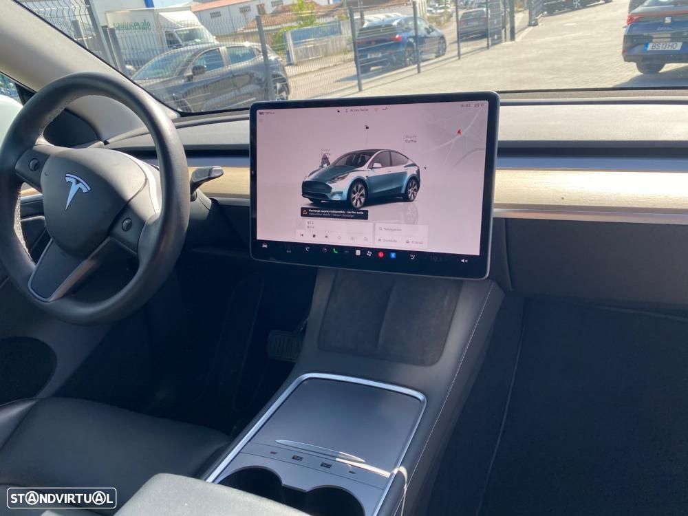 Tesla Model Y Standard RWD - 6