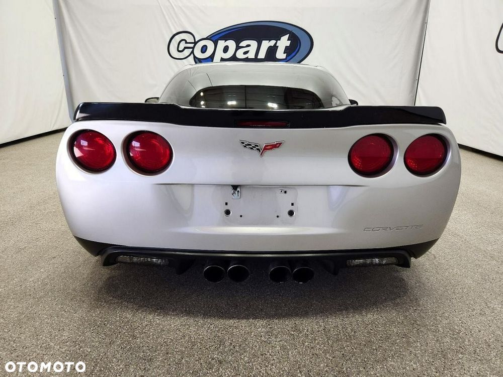 Chevrolet Corvette - 6