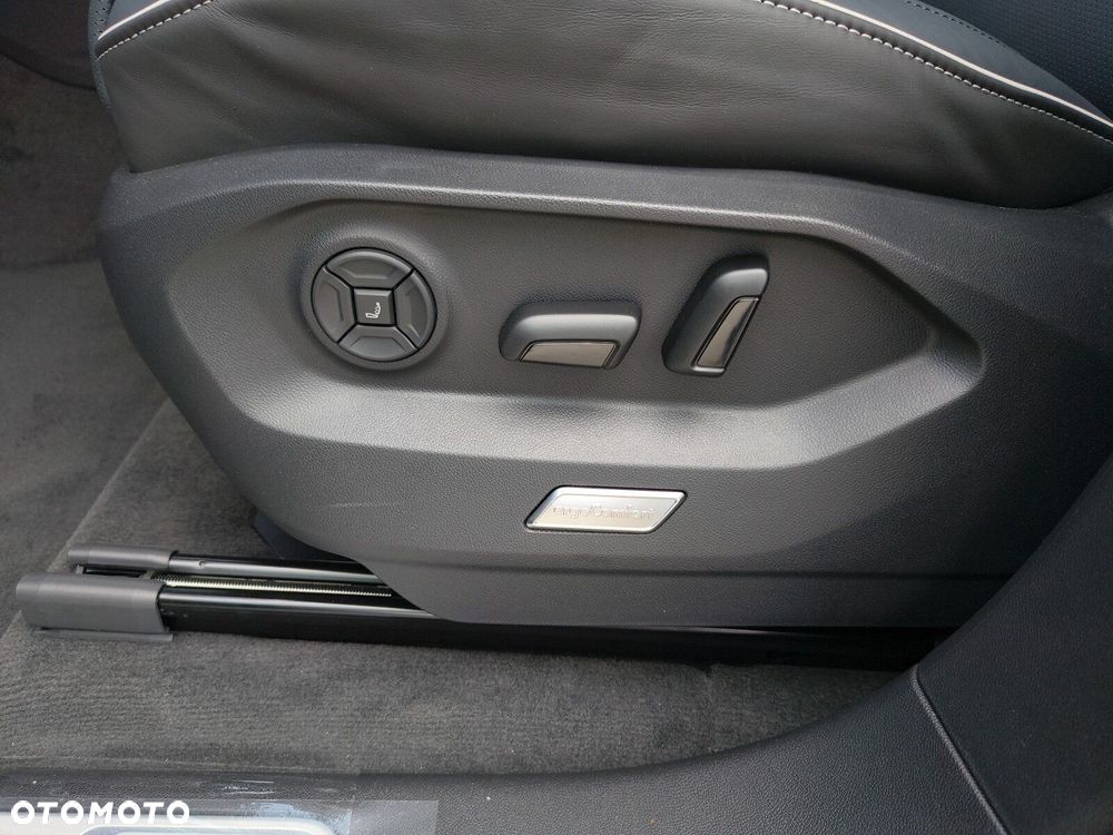 Volkswagen Touareg - 16