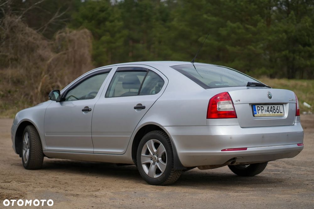 Skoda Octavia 1.6 - 6