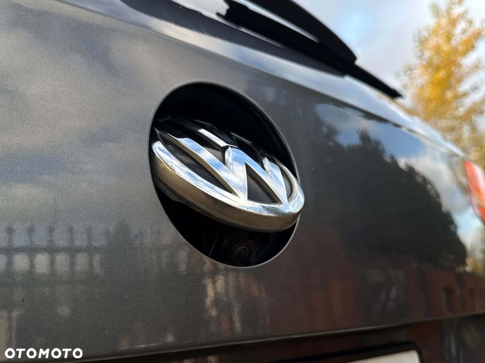 Volkswagen Passat - 34