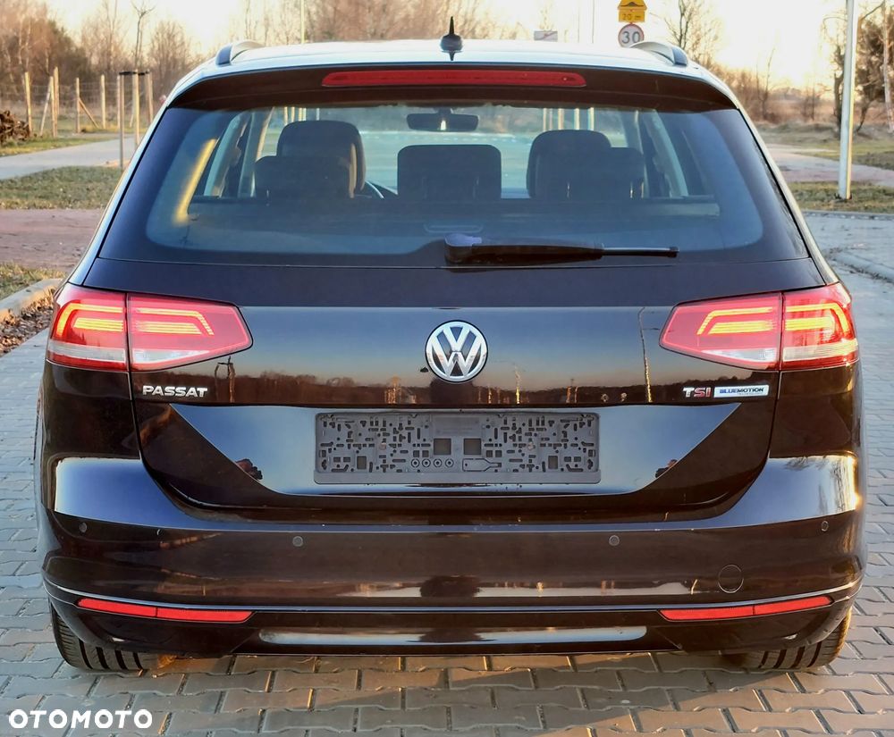 Volkswagen Passat - 17