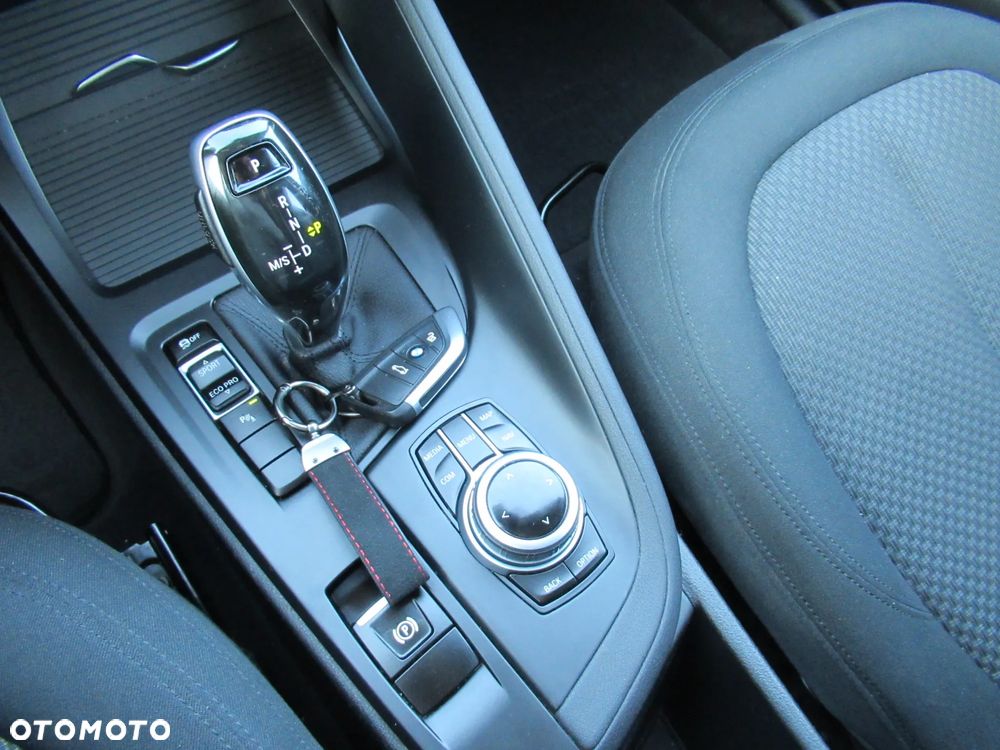 BMW X1 sDrive18i GPF - 33