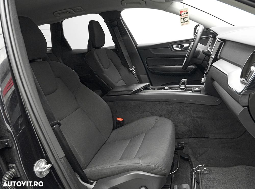 Volvo XC 60 B4 MHEV Momentum Pro - 15
