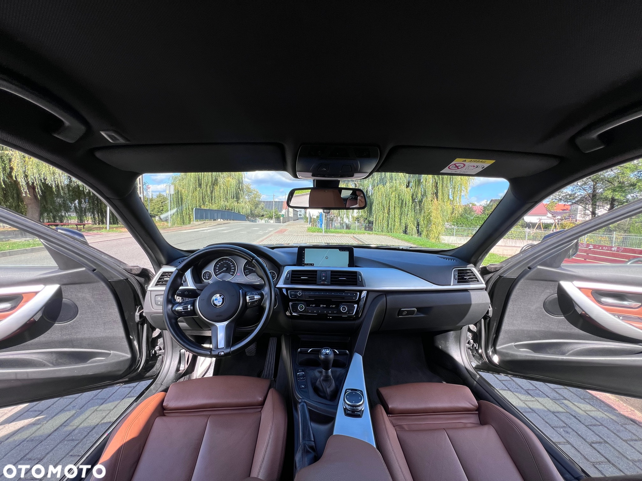 BMW Seria 3 320d xDrive M Sport - 2