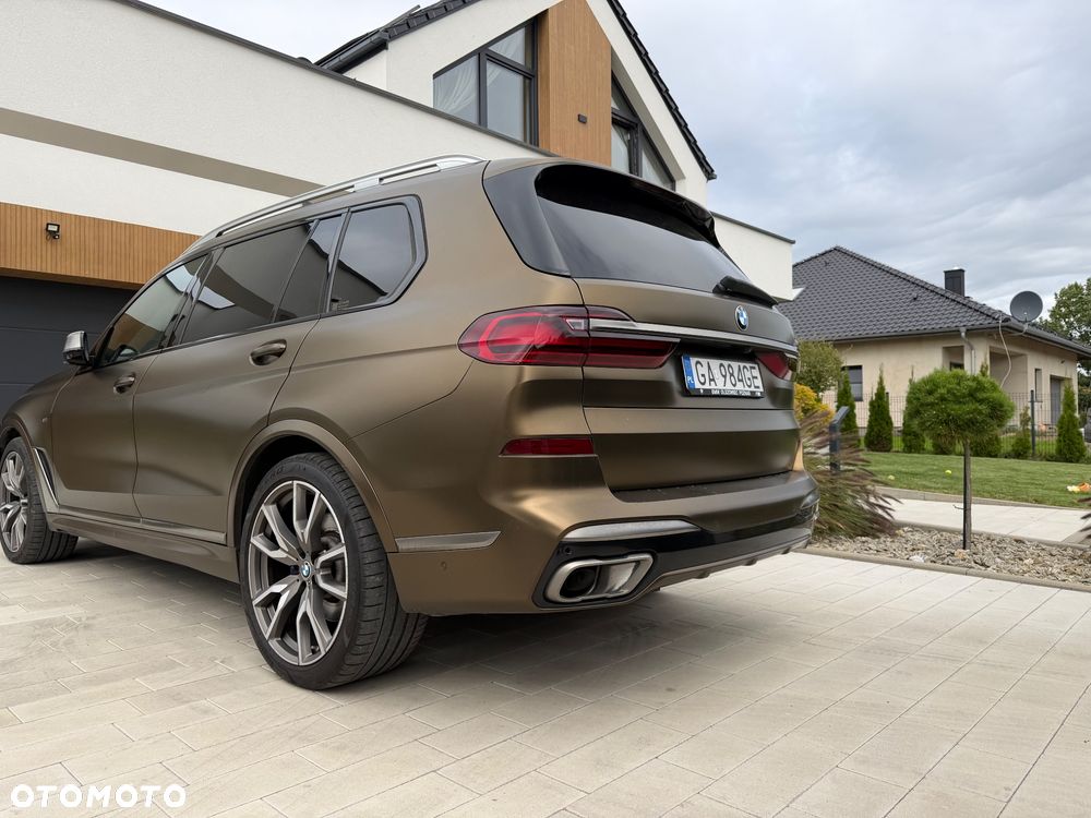 BMW X7 - 7