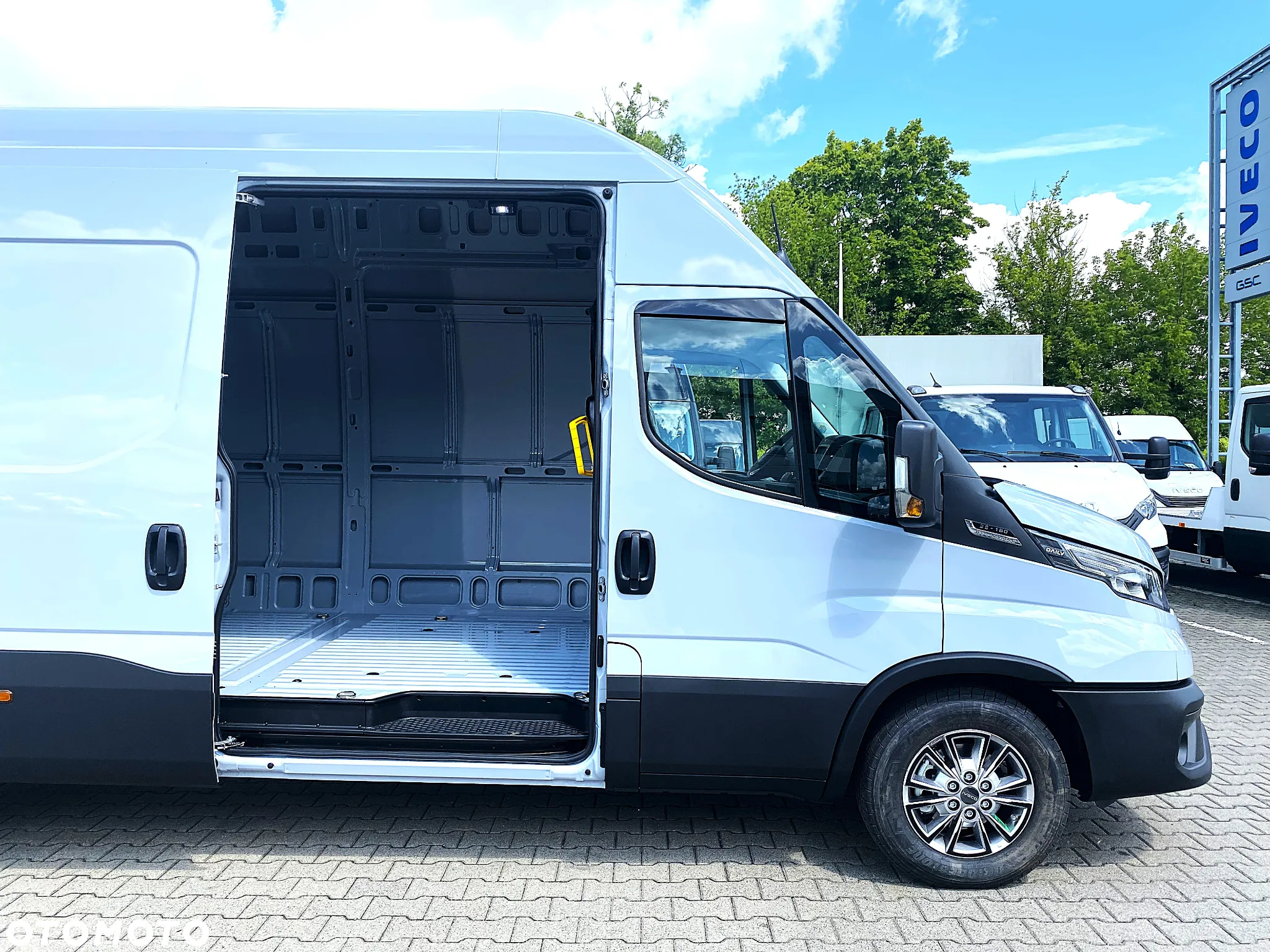 Iveco Daily 35S18HA8 V 3.0 Diesel 180 KM AT 8 L4H3 - 9